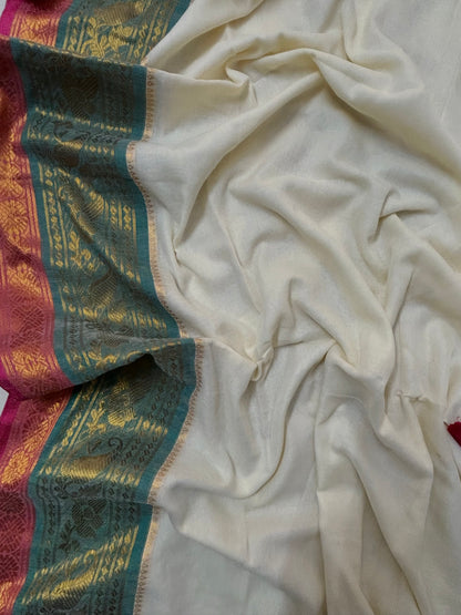 Mul mul saree with zari border