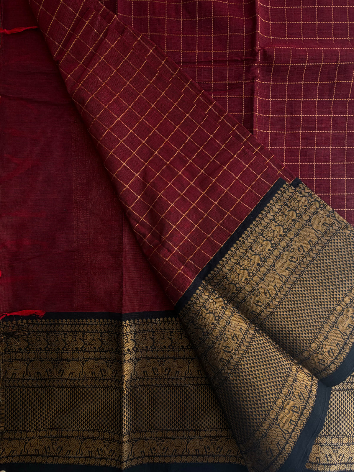 Kanchi cotton saree in zari kattam & grand pallu