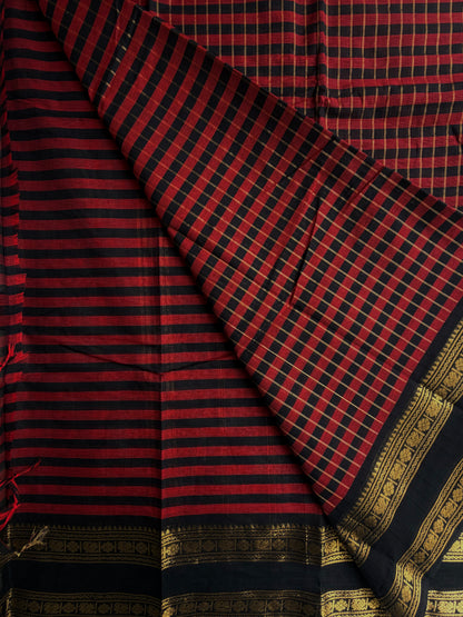 Kanchi cotton saree in kattam pattern & zari border