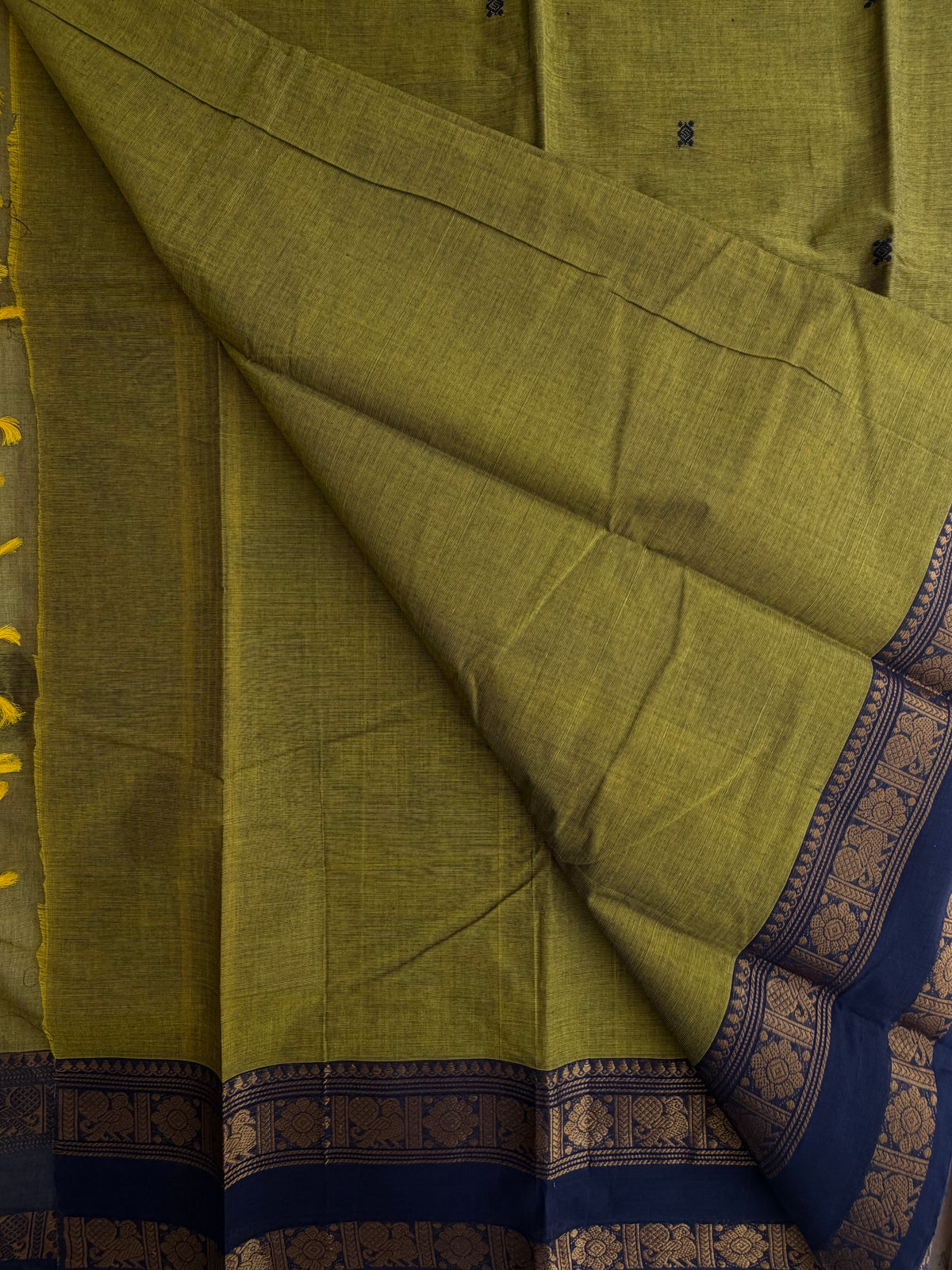 Kanchi cotton saree with butta weaves