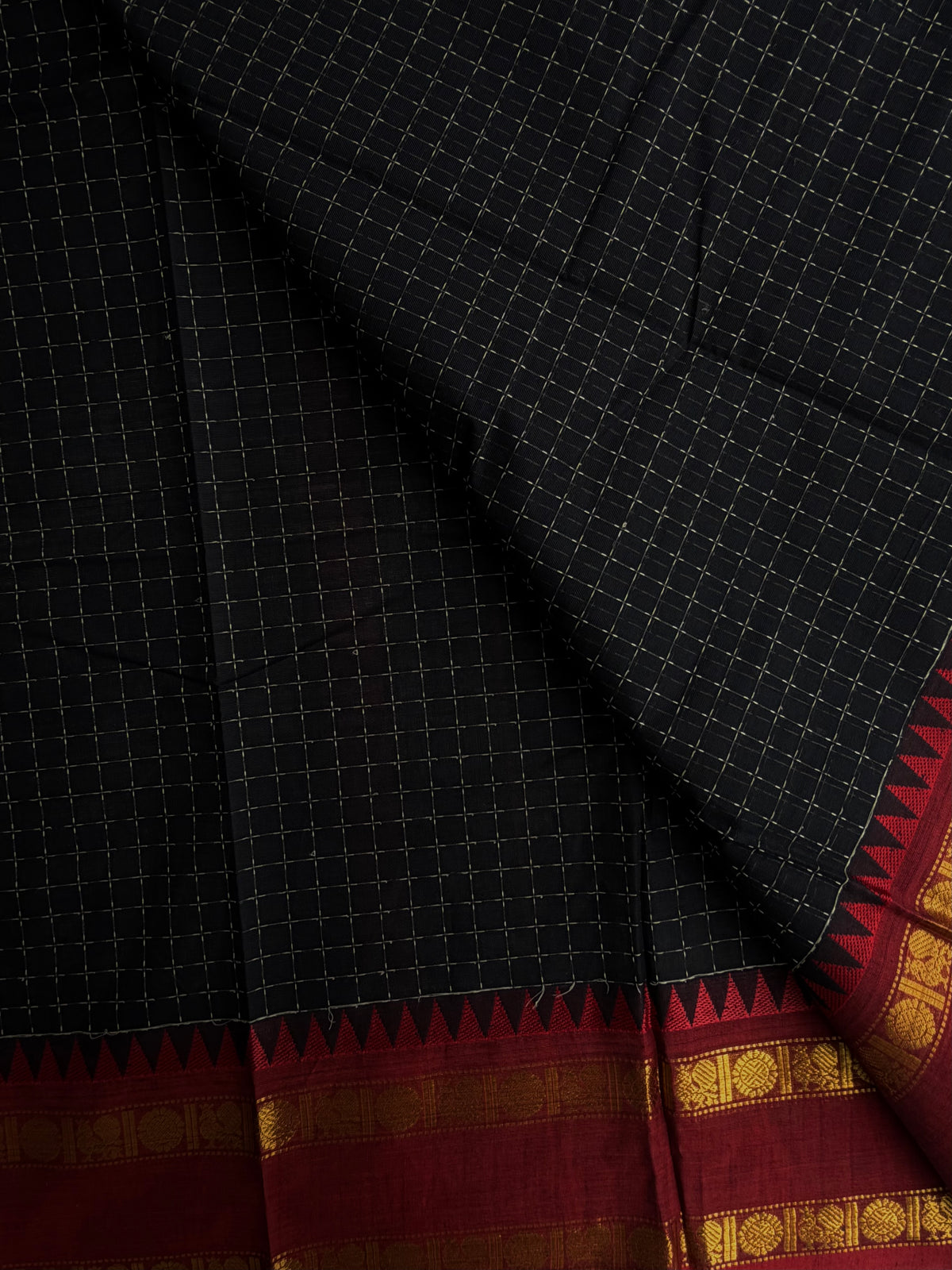 Kanchi cotton saree with korvai border