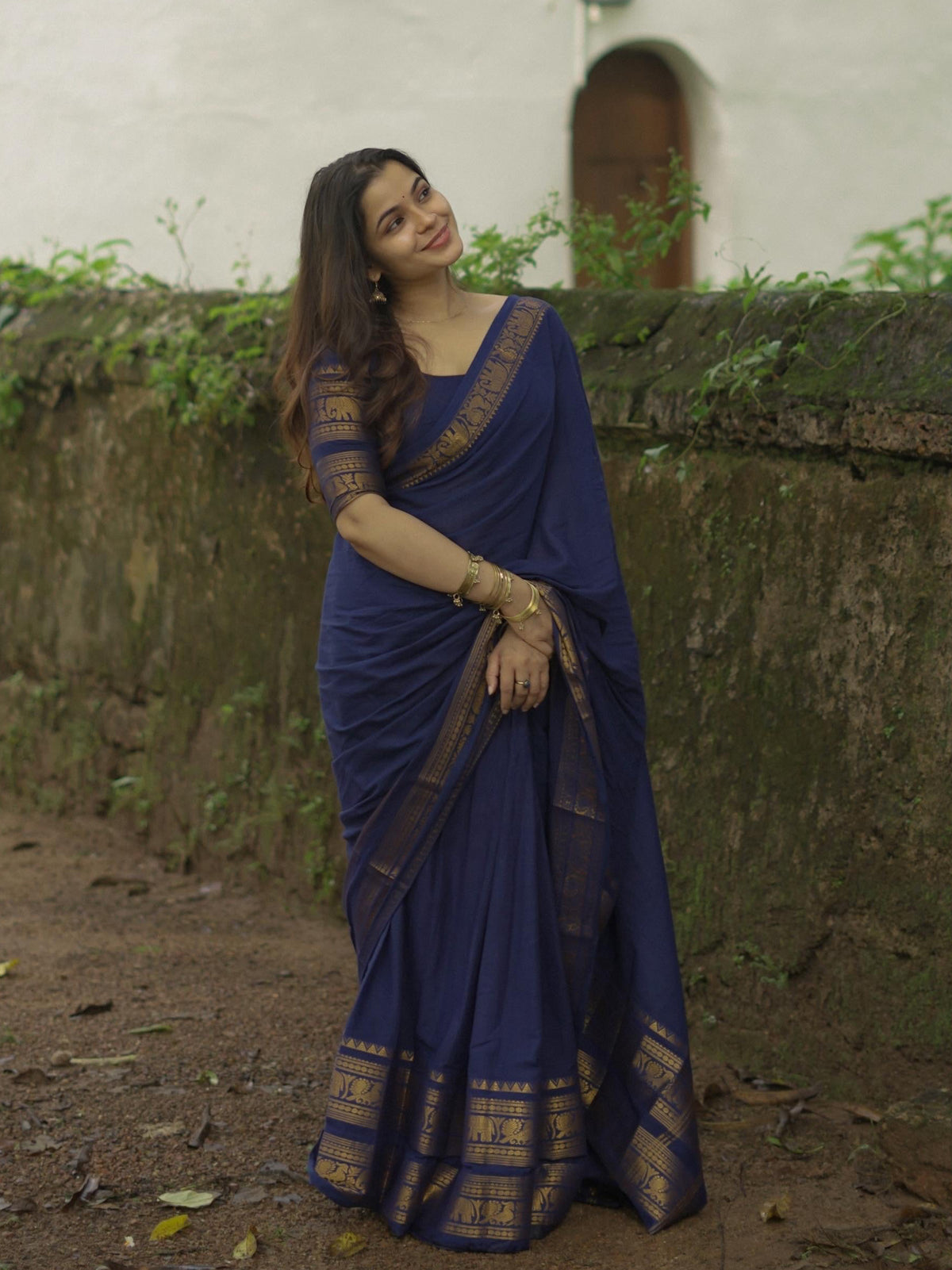Sungudi saree with rettapett border - blue