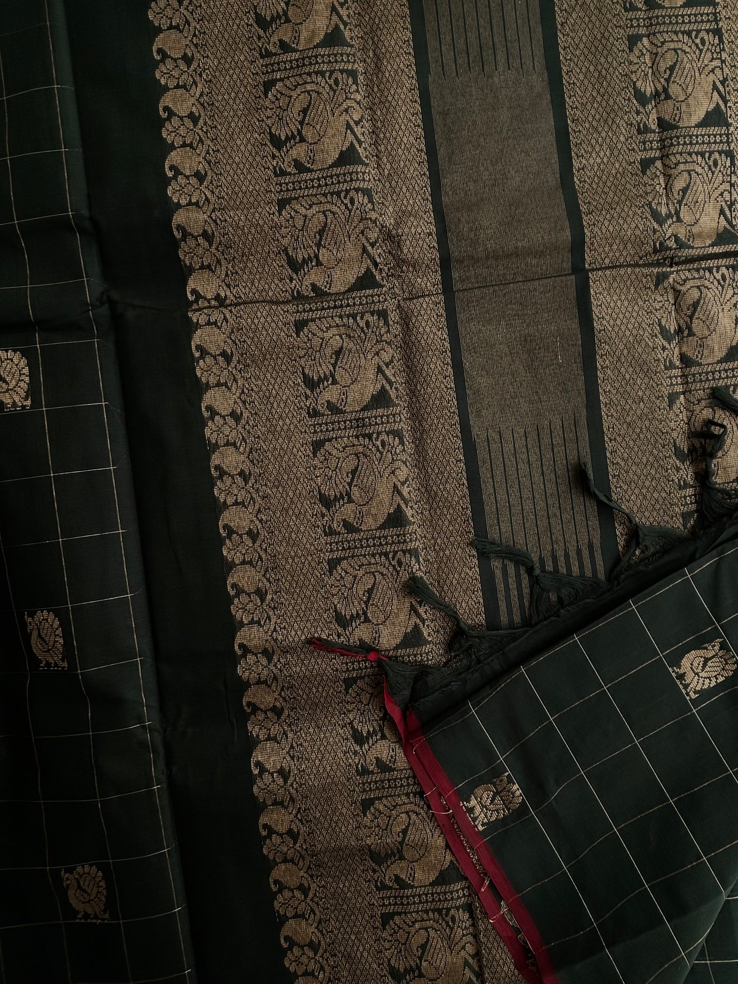 Kanchi cotton with zari weaves and grand pallu - dark green with maroon border