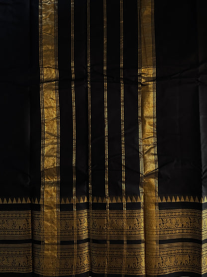 Kanchi cotton saree with rettapett border- black