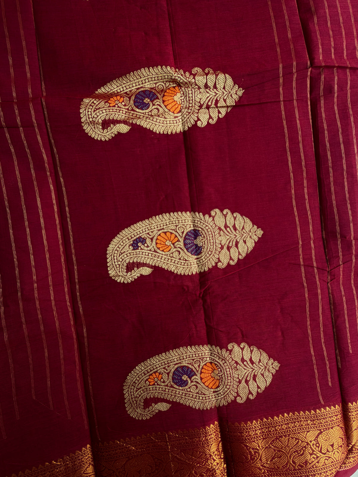 Kanchi cotton saree with butta weaves & zari pallu - maroon