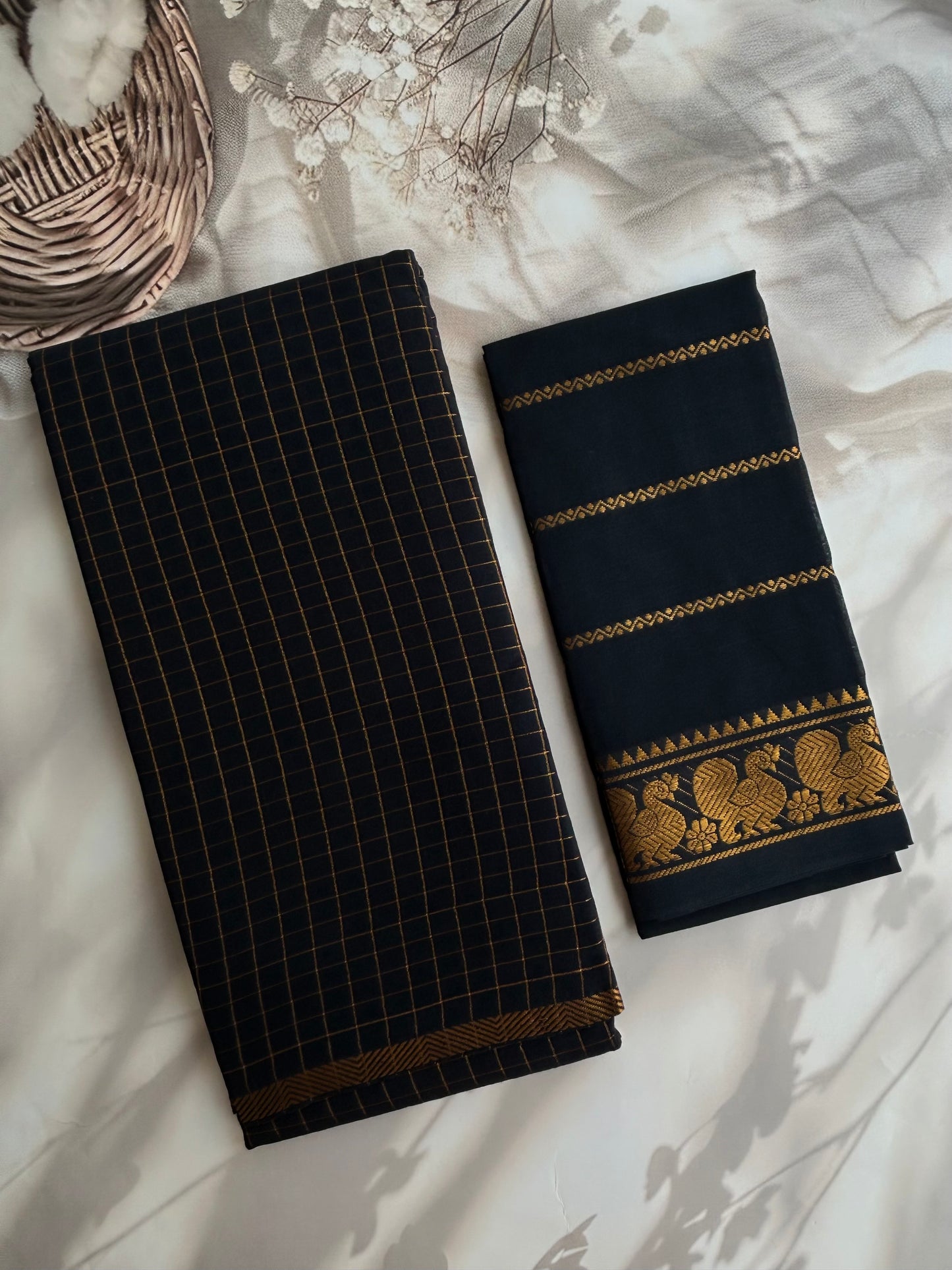 Sungudi cotton saree in checks - black
