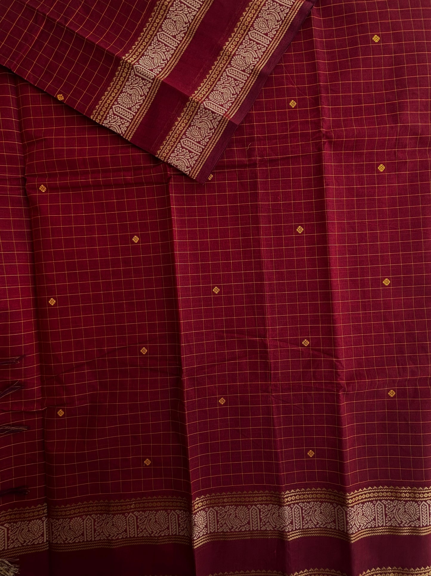 Kanchi cotton saree in checks & butta weaves