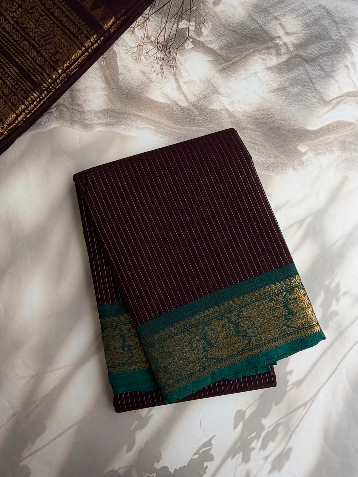 Kanchi cotton saree with Vairaoosi weaves brown
