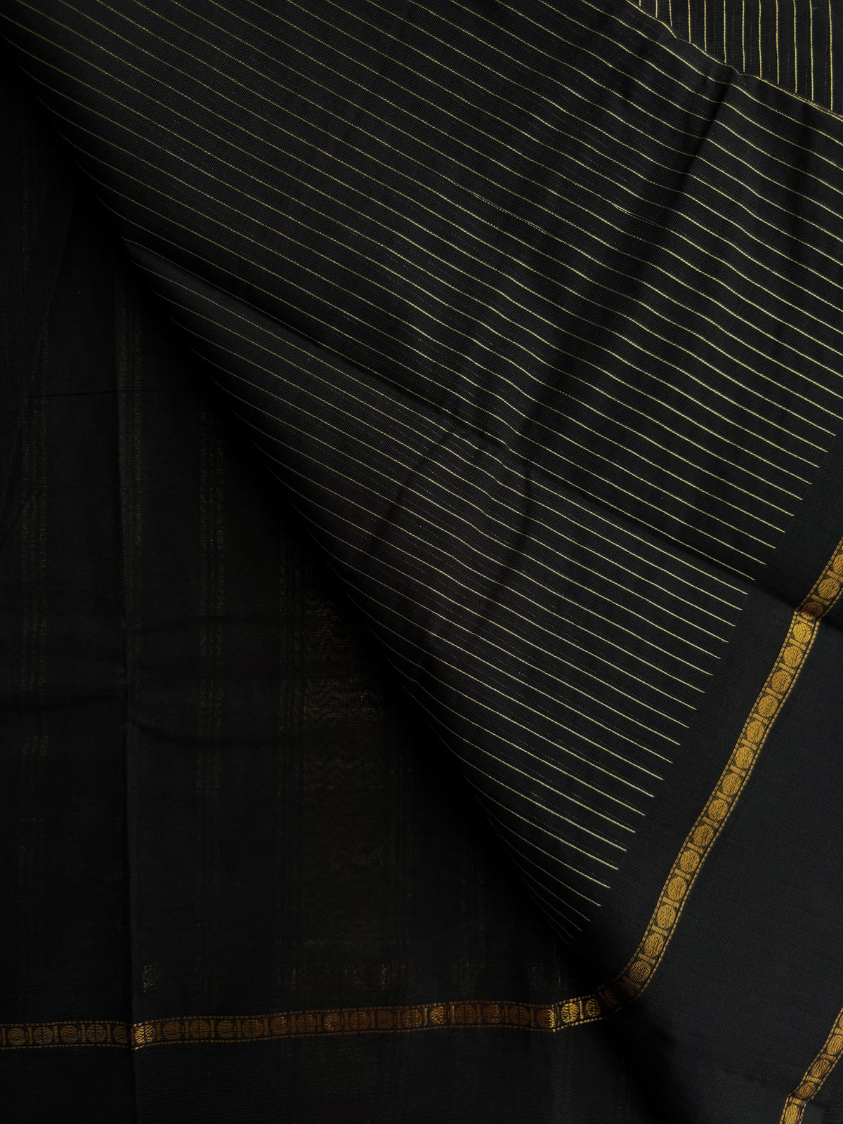 Kanchi cotton saree with Vairaoosi weaves - black