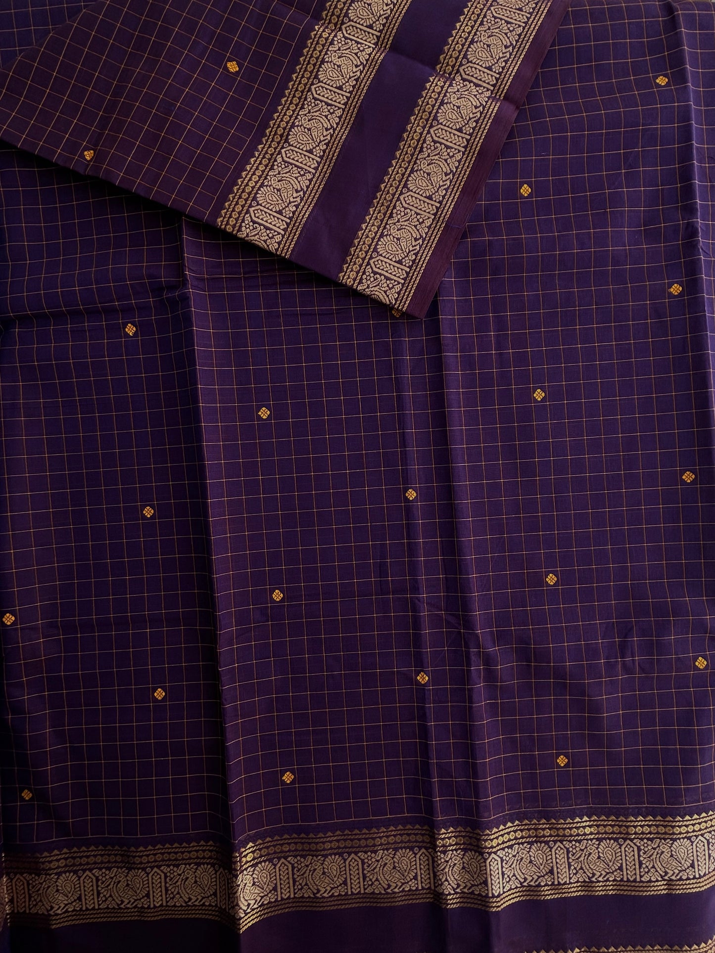 Kanchi cotton saree in checks & butta weaves