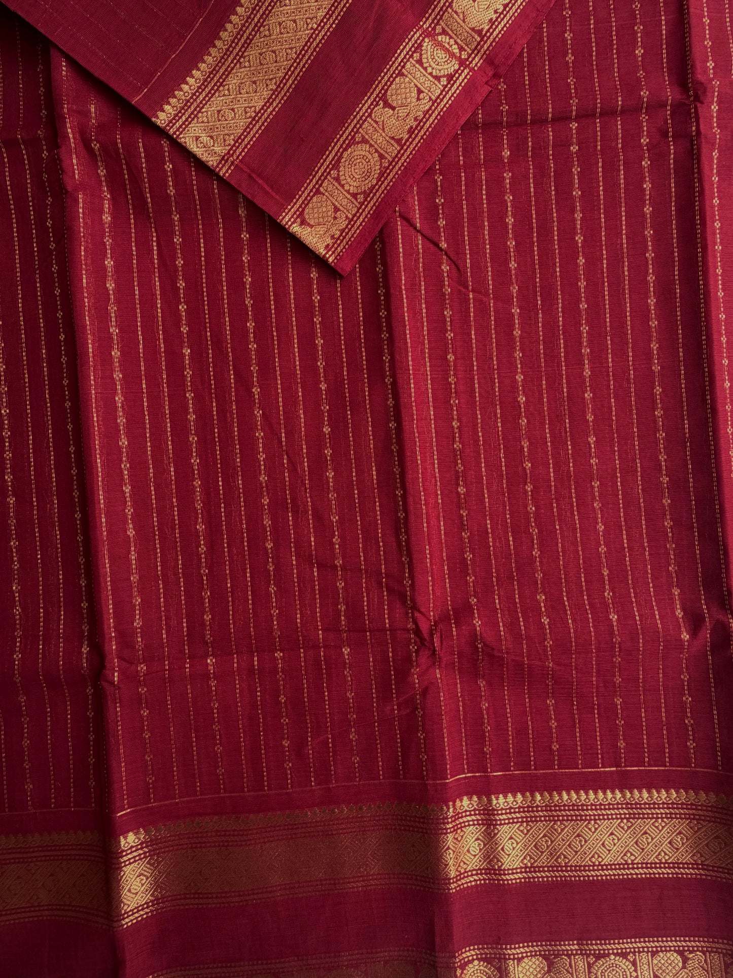 Kanchi cotton saree with vairaoosi weaves deep red
