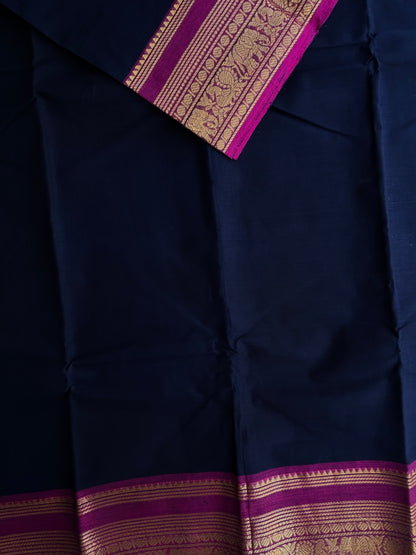 Kanchi cotton saree with Zari border