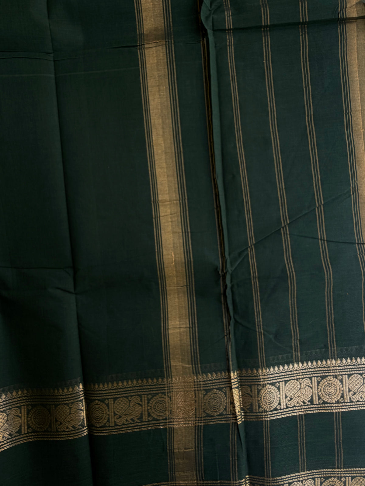 Kanchi cotton saree with rettapett border green