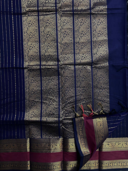 Kanchi cotton saree in Vairaoosi weaves & grand pallu