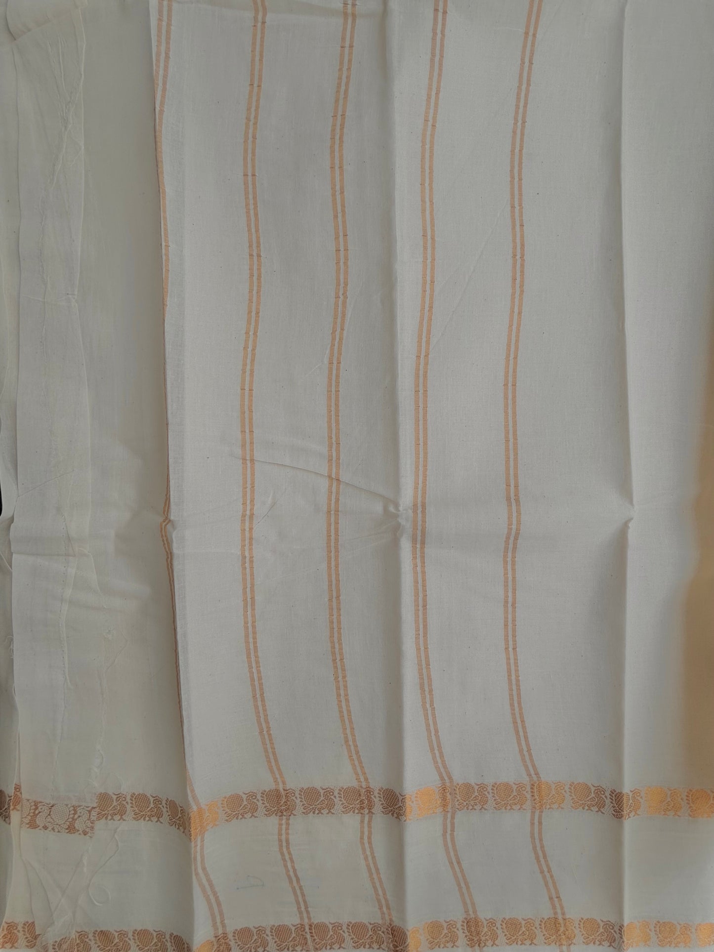 Sungudi Cotton saree with peacock zari border