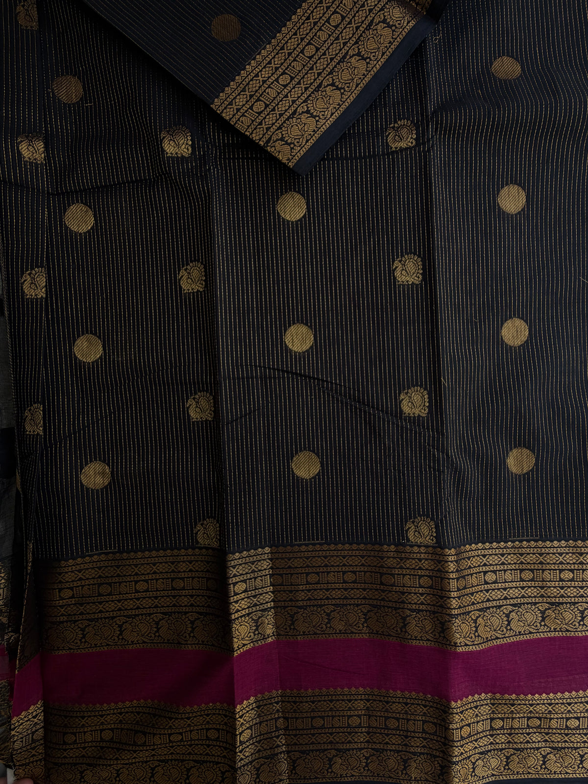 Kanchi cotton saree in Vairaoosi pattern zari butta weaves & grand pallu black