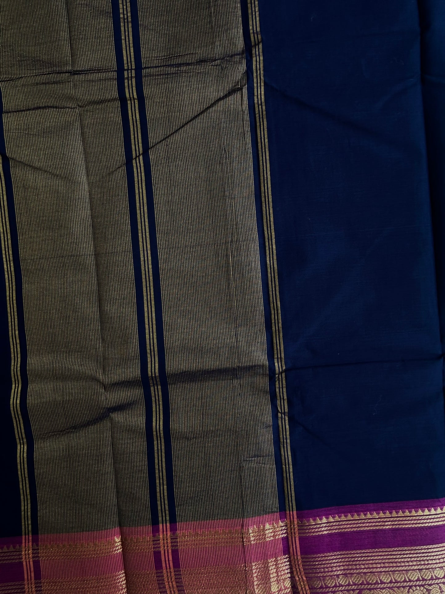 Kanchi cotton saree with Zari border
