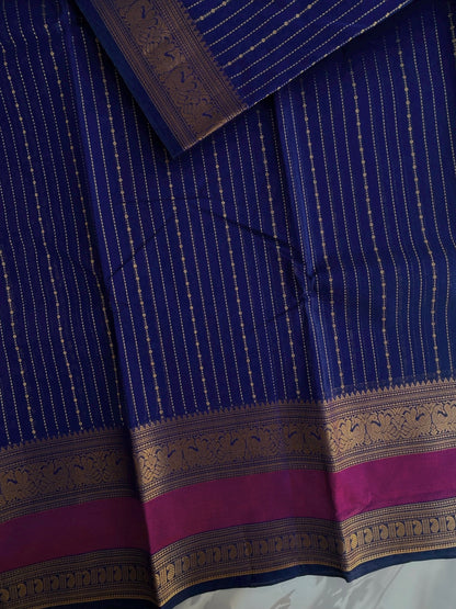 Kanchi Vairaoosi weaves saree - dark blue