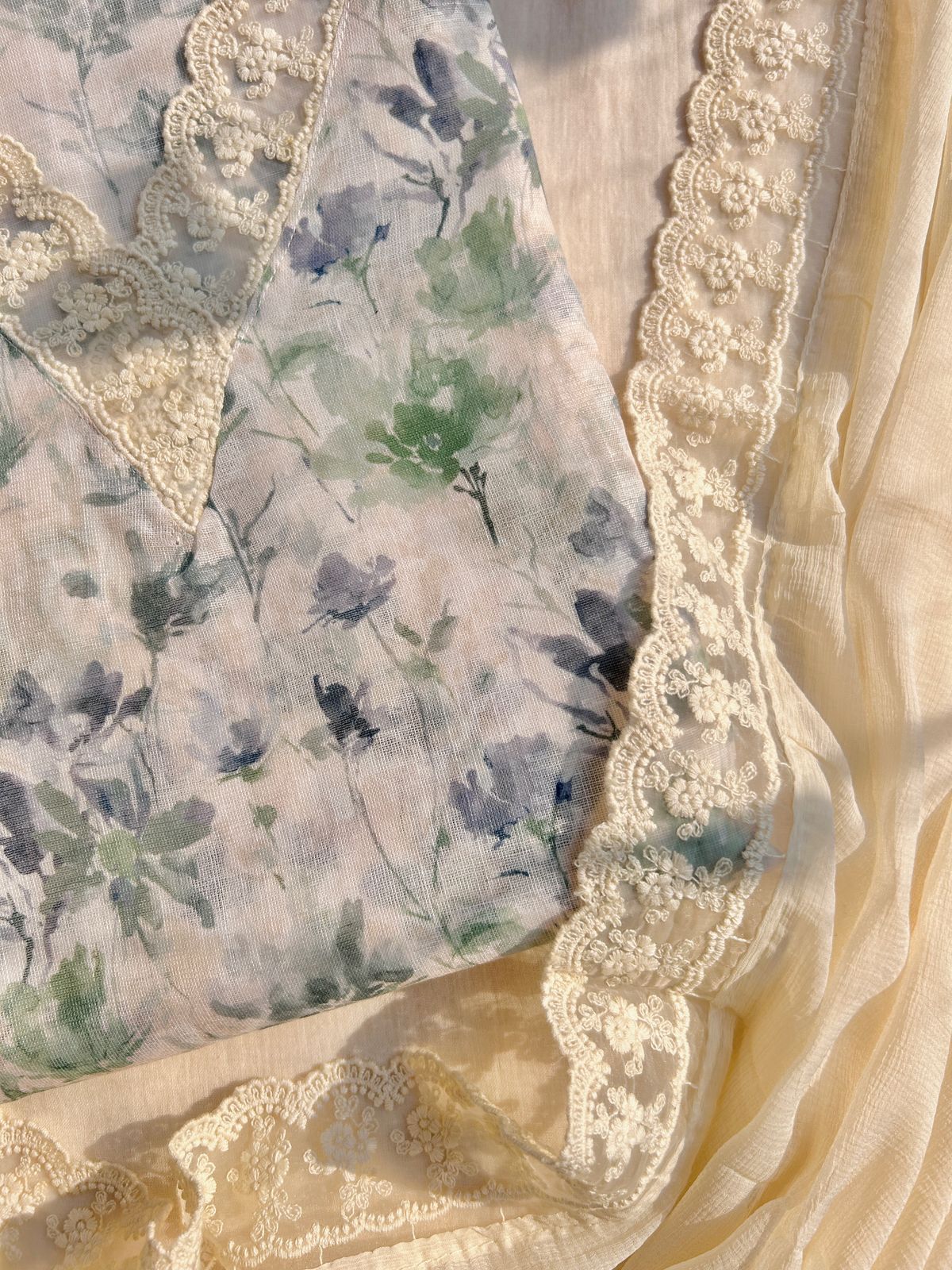 Linen unstitched suit with laces