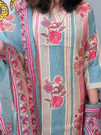 Muslin V neck kurta set