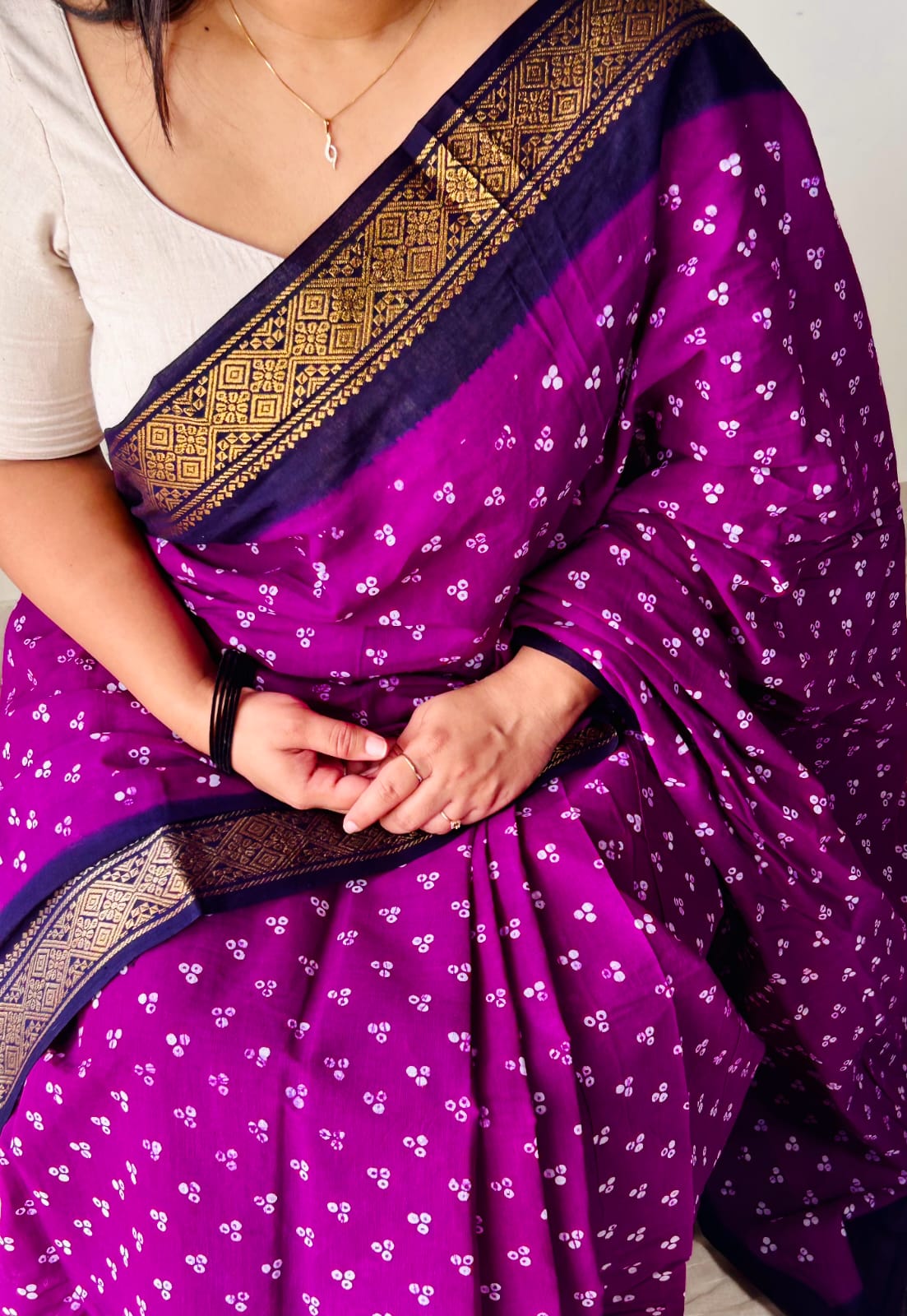 Sungudi saree in batik prints