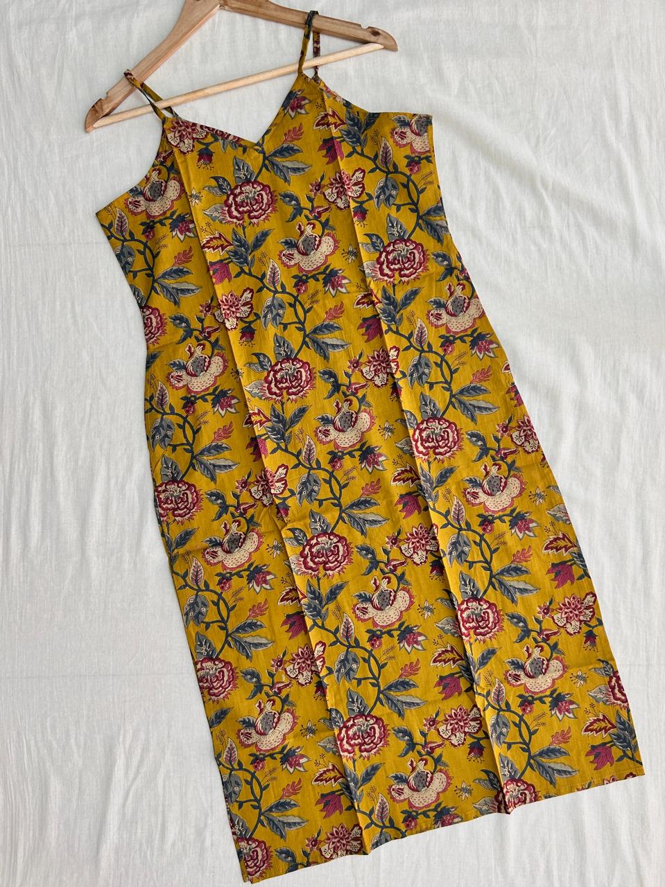 Cotton Sleeveless kurti