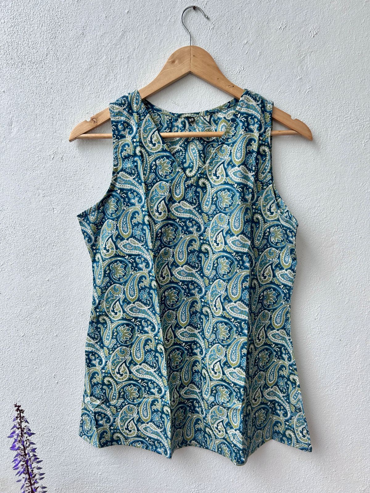 Cotton Sleeveless Short Kurti