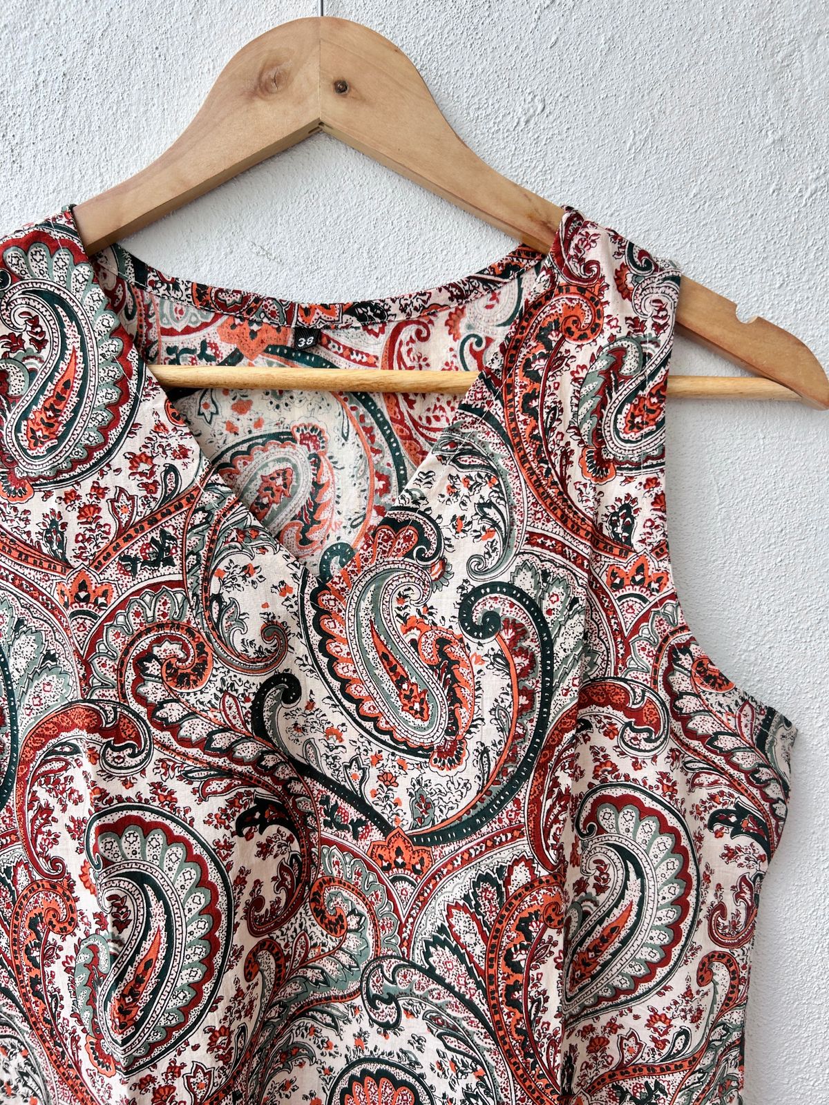 Cotton Sleeveless Short Kurti