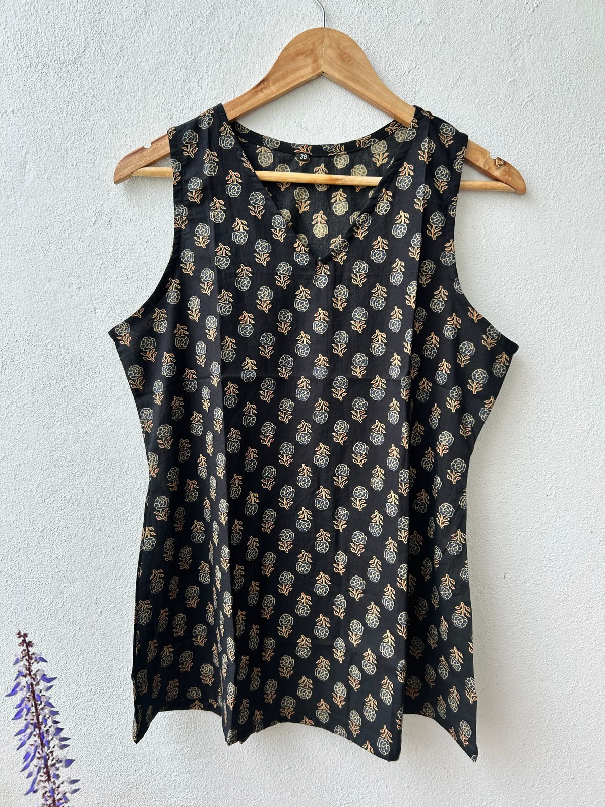 Cotton Sleeveless Short Kurti