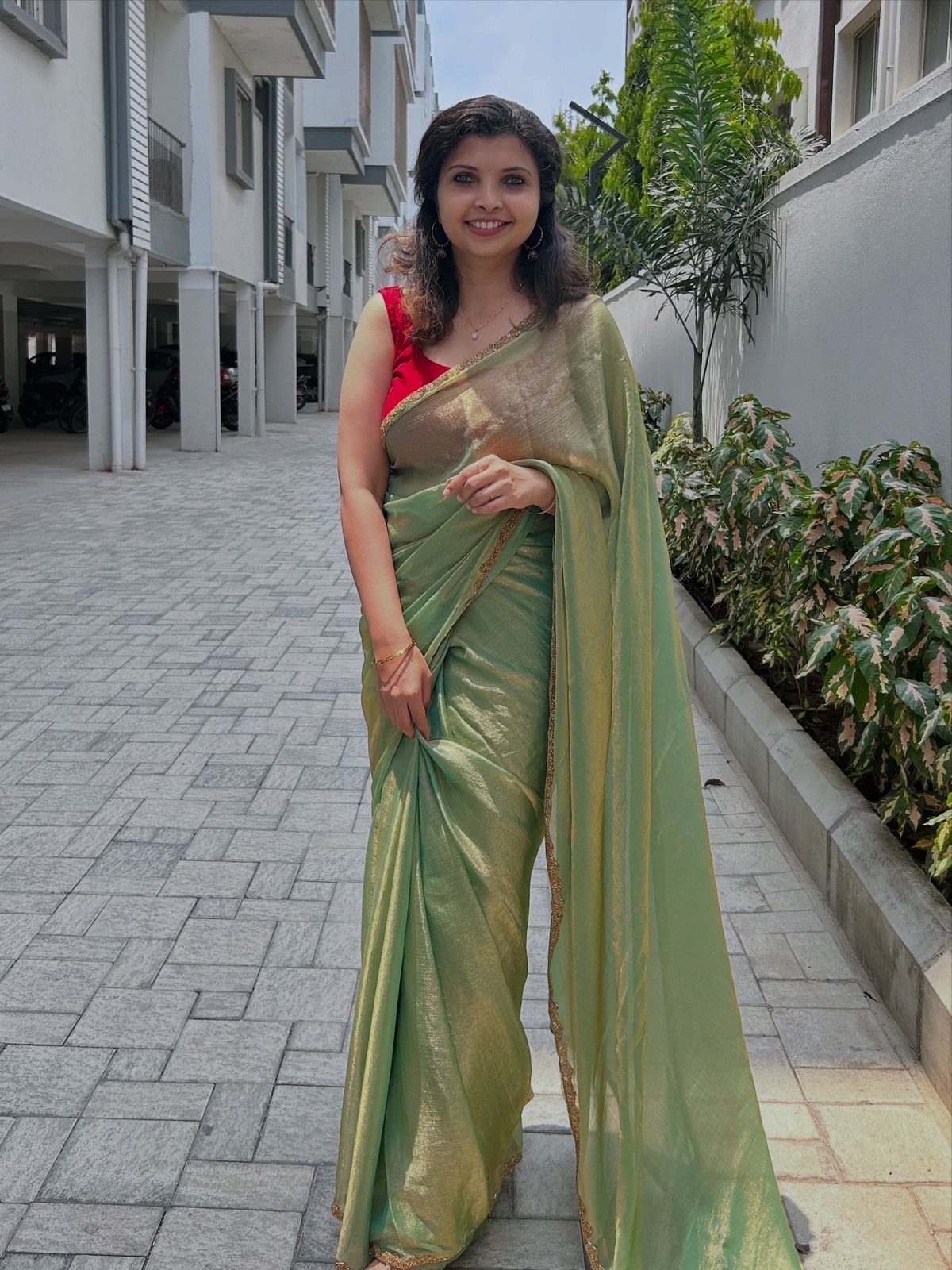 Chiffon dual tone shimmer saree