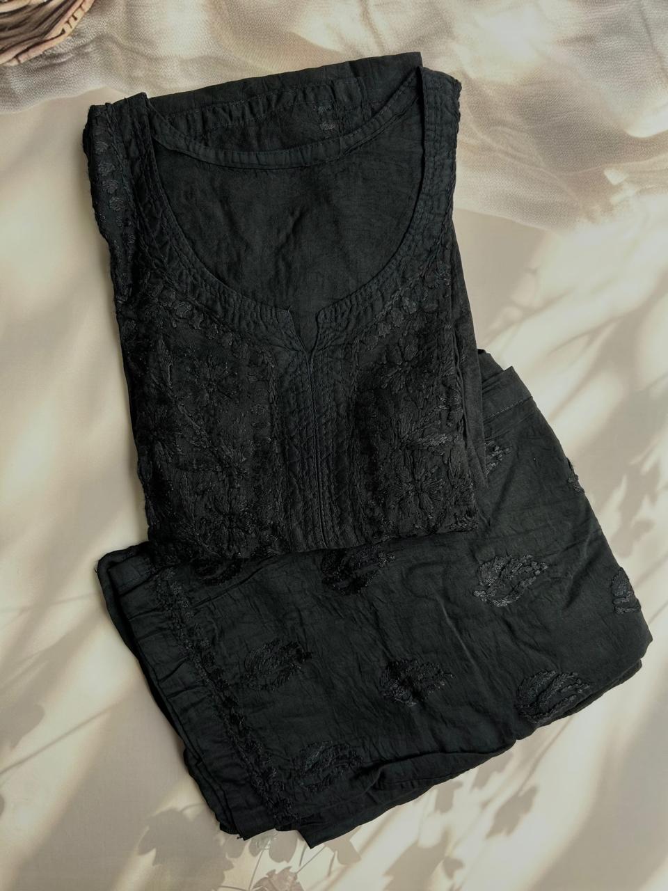 Chikankari kurti pant set