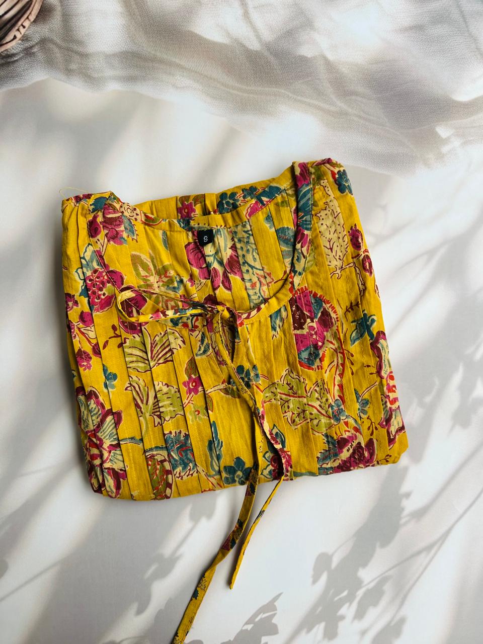 Cotton Sleeveless pintucks Kurti