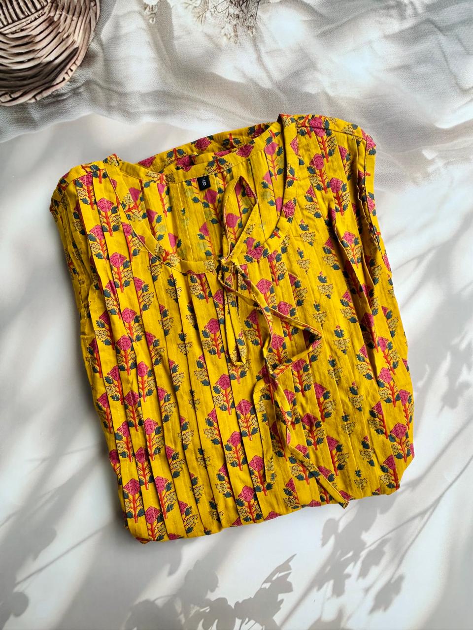 Cotton Sleeveless pintucks Kurti