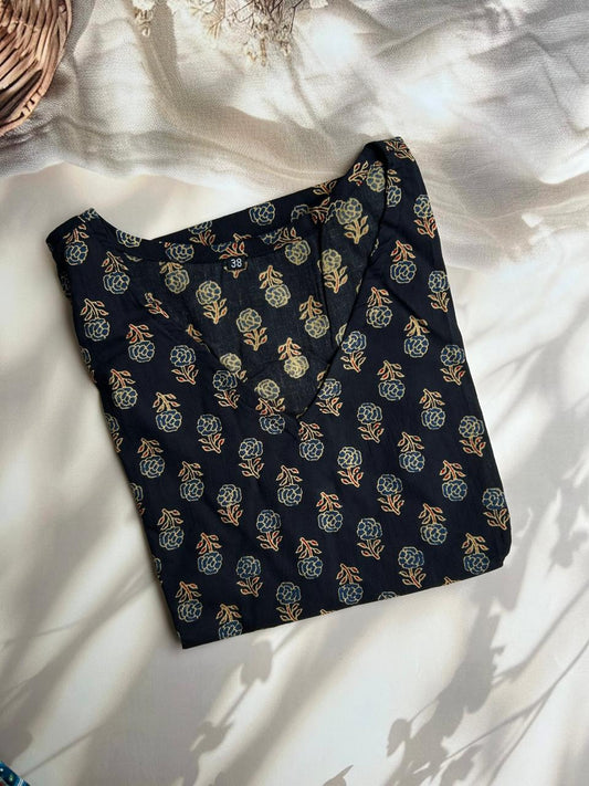 Cotton Sleeveless Short Kurti