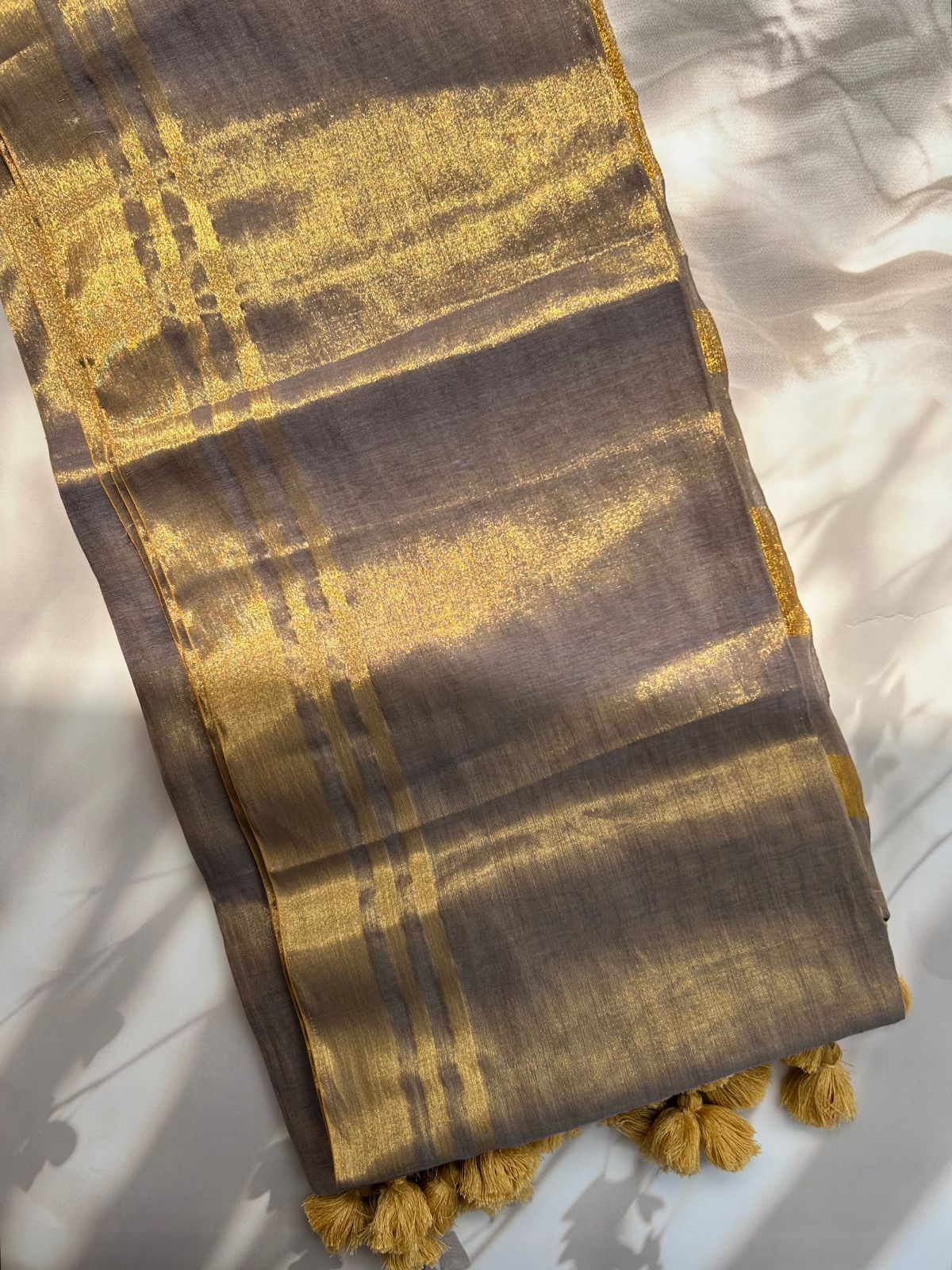 Tissue mul cotton saree