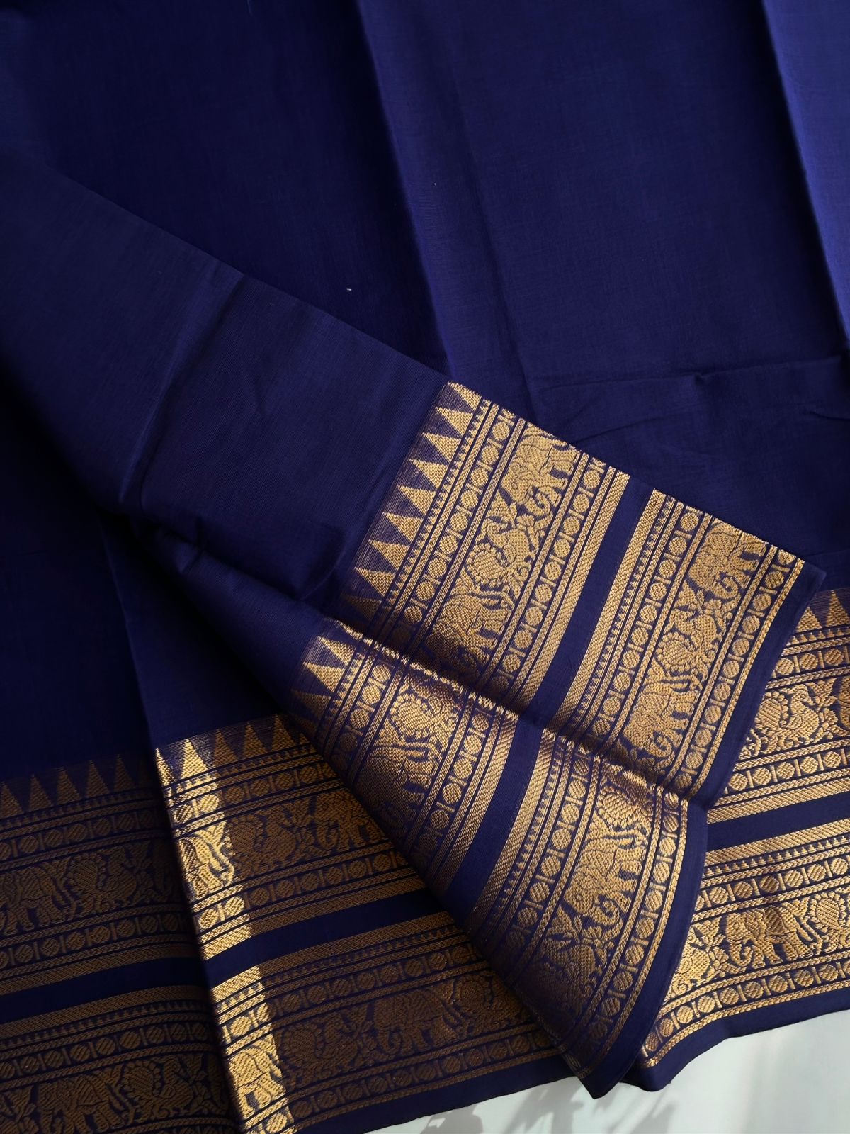 Kanchi cotton saree with rettapet border