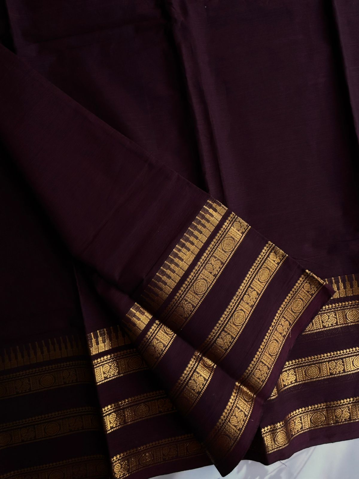 Kanchi cotton saree with rettapetta border